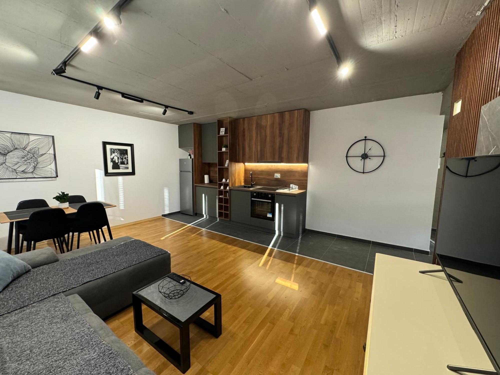 Luxury Apartment Iva VI Скопие Екстериор снимка